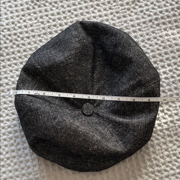Classic Black Newsboy Cap - Picture 9 of 10